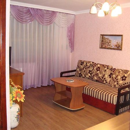 Studio On Stalevarov Near Meduniversity Zaporizhia ภายนอก รูปภาพ