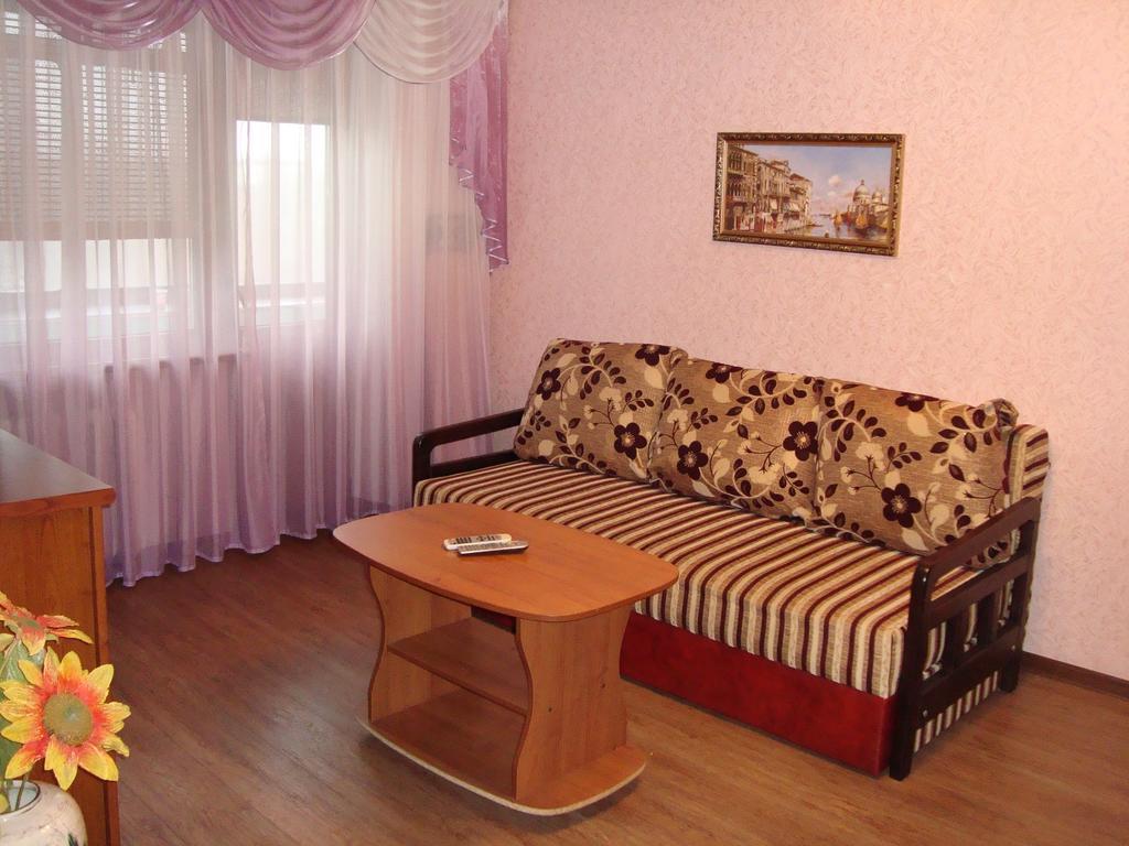 Studio On Stalevarov Near Meduniversity Zaporizhia ภายนอก รูปภาพ